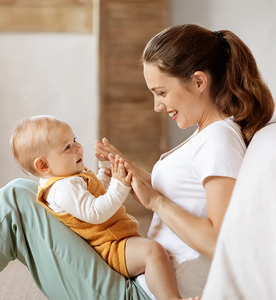 Eine glückliche Mama mit Ihrem Baby